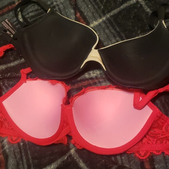 Bras - Picture 2 of 3